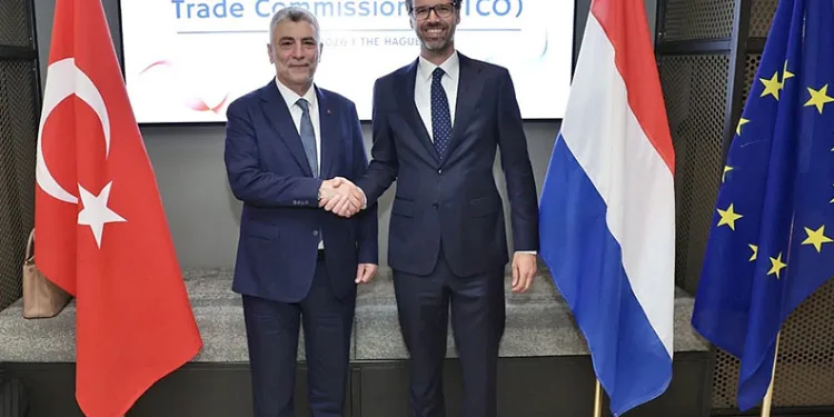Ticaret Bakanı Bolat, Hollanda’da