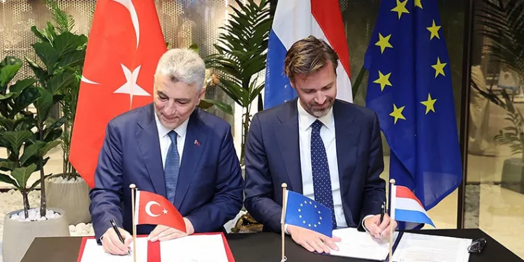 Bakan Bolat, Türkiye-Hollanda 6. Dönem JETCO Toplantısı’na katıldı