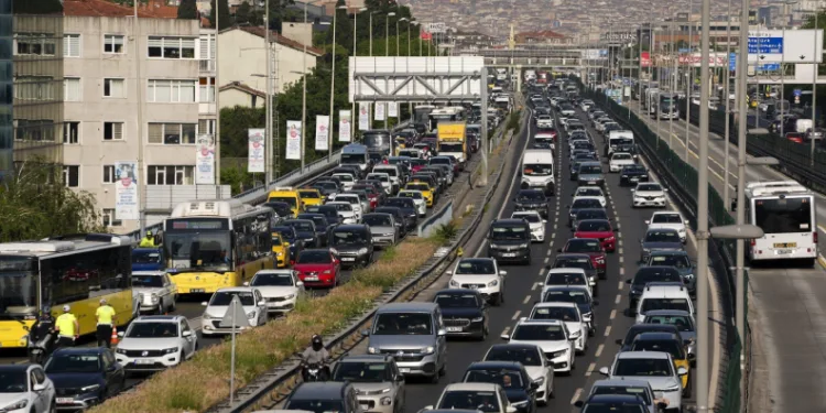 İstanbul’da plaka serileri bitmek üzere: Gözler yeni plaka formatında