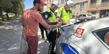 Sahte plakalı kamyonetin sürücüsüne 180 bin TL ceza