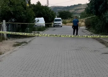 Feci kaza: Kargo aracının çarptığı bir çocuk öldü, 1 çocuk ağır yaralı
