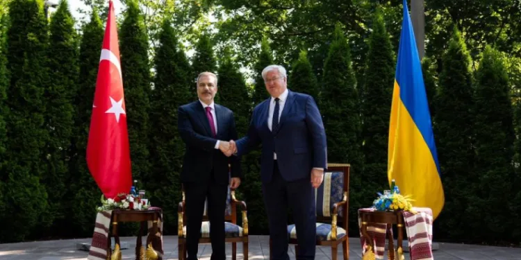 Dışişleri Bakanı Fidan Kiev’de Ukraynalı mevkidaşı Sibiha ile görüştü