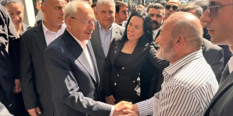 CHP Genel Başkanı Kılıçdaroğlu, Ankara’da esnafı ziyaret etti