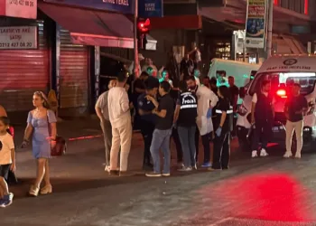 Eyüpsultan’da oto galeriye silahlı saldırı: 2’si ağır 4 yaralı