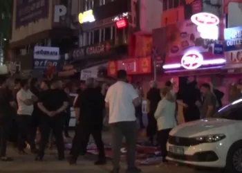 CHP Ankara İl Başkanlığı binası önünde gerginlik