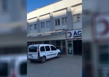 Siirt’te 16 yaşındaki çocuk kavgada ağır yaralandı