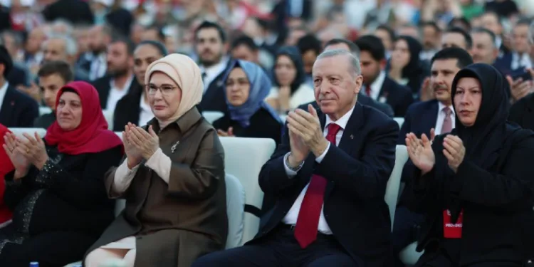 Emine Erdoğan: “15 Temmuz, tarihi bir dönüm noktasıdır”
