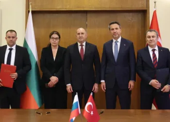 Türkiye ile Bulgaristan arasında doğal gazda iş birliği protokolü imzalandı