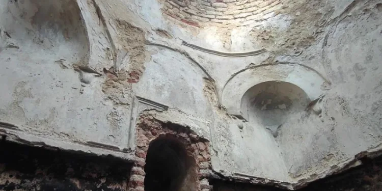 200 yıllık Karacabey Konağı ve tarihi hamamı ilgi bekliyor