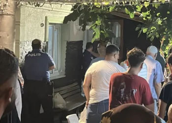 20 yaşındaki genç asılı bulundu
