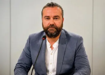 Gazeteciler mesleklerinin geleceği için yasa istiyor
