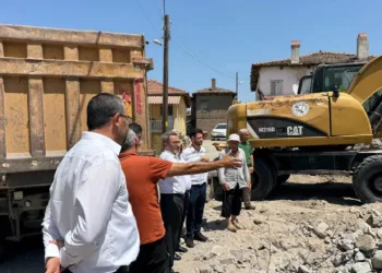 Sındırgı’da depremden etkilenen camiler yeniden yükseliyor