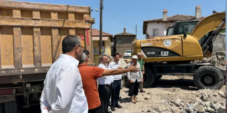 Sındırgı’da depremden etkilenen camiler yeniden yükseliyor