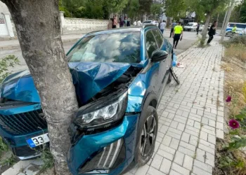 Karaman’da iki aracın karıştığı kazada 1 kişi yaralandı