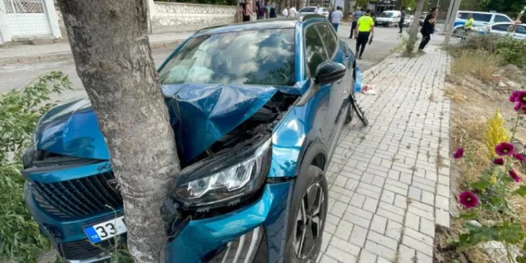 Karaman’da iki aracın karıştığı kazada 1 kişi yaralandı