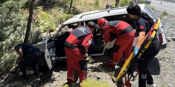 Muğla-Denizli karayolunda kaza: 2 yaralı