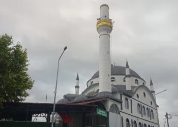 Amasya’da şiddetli fırtına ve dolu hasara yol açtı