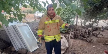 Hatay’da yerleşim alanlarında görülen yılanlar doğal yaşam alanına bırakıldı