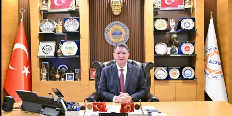 AESOB Başkanı Dere: “Turizm otele sıkışırsa, bereket esnafa ulaşmaz”