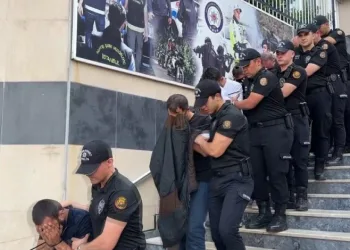 “Yediemin çetesi” operasyonu: Hacizli araçları parçalayıp sattılar, 1.5 milyar liralık vurgun yaptılar