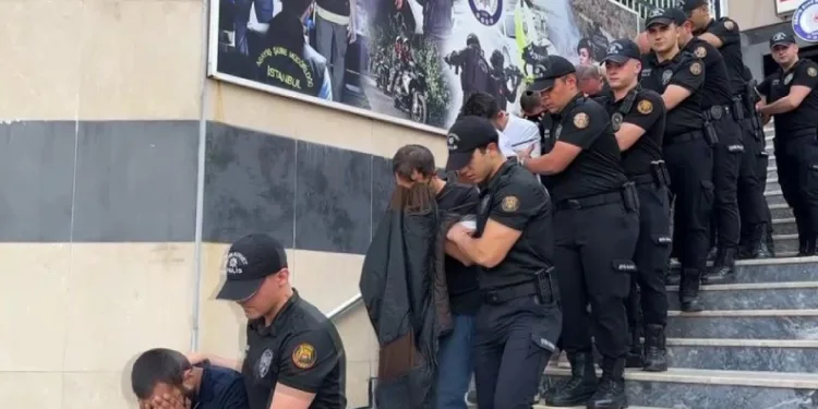 “Yediemin çetesi” operasyonu: Hacizli araçları parçalayıp sattılar, 1.5 milyar liralık vurgun yaptılar