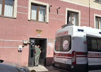Komşularının yardımı ile hayatını sürdüren kanser hastası kadının acı sonu
