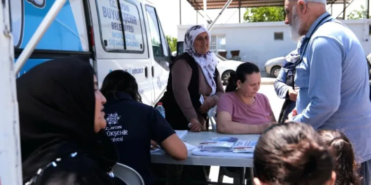 Aydın’da mobil diş klinikleri vatandaşların ayağına gidiyor