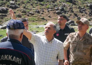 Süpha Dürek Dağı’nda kayıp dağcıyı arama çalışmaları sürüyor
