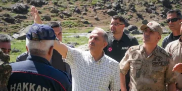 Süpha Dürek Dağı’nda kayıp dağcıyı arama çalışmaları sürüyor