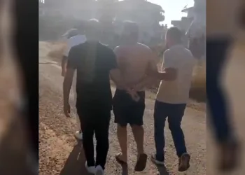 31 yıl hapis cezasıyla aranan hükümlü yakalandı, komşusuna “Ufak bir cezam var, eve göz kulak ol” dedi