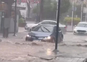 Sinop’u sağanak vurdu