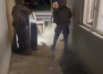 Kocaeli’de iş yerini benzin dökerek yakmaya çalıştılar: 5 gözaltı