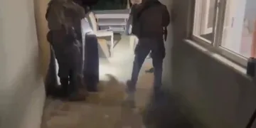 Kocaeli’de iş yerini benzin dökerek yakmaya çalıştılar: 5 gözaltı