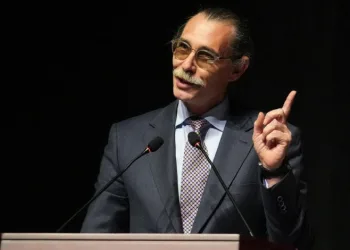 Beşikçioğlu CHP’de kaldı