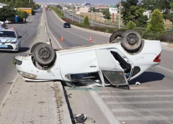 Karaman’da otomobil takla attı: 5 yaralı