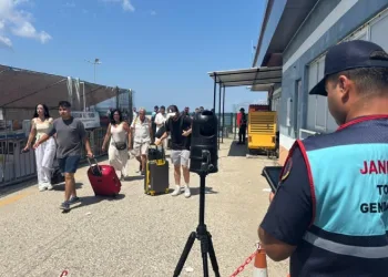 Avşa Adası’nda huzur uygulaması: 22 aranan şüpheli yakalandı