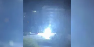 Patlayan elektrik hattı paniğe neden oldu