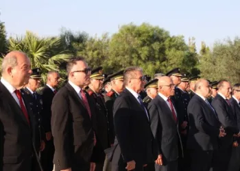 KKTC Cumhurbaşkanı Erhürman, Dr. Küçük ve Denktaş’ın anıt mezarlarını ziyaret etti