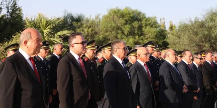 KKTC Cumhurbaşkanı Erhürman, Dr. Küçük ve Denktaş’ın anıt mezarlarını ziyaret etti