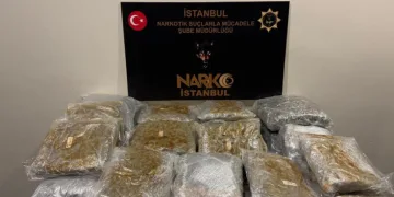 İstanbul’da 3 ilçede uyuşturucu operasyonu: 45 kilogram uyuşturcu ele geçirildi, 4 gözaltı