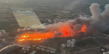 Mersin’de yangın, ekiplerin havadan ve karadan müdahalesiyle söndürüldü