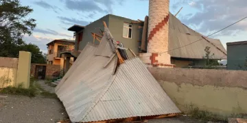 Iğdır’da fırtınada caminin çatısı uçtu