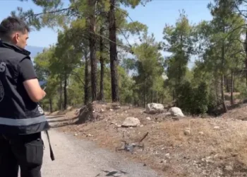 Burdur’da ormanlar, yangınlara karşı polis tarafından dronla denetleniyor