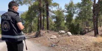 Burdur’da ormanlar, yangınlara karşı polis tarafından dronla denetleniyor