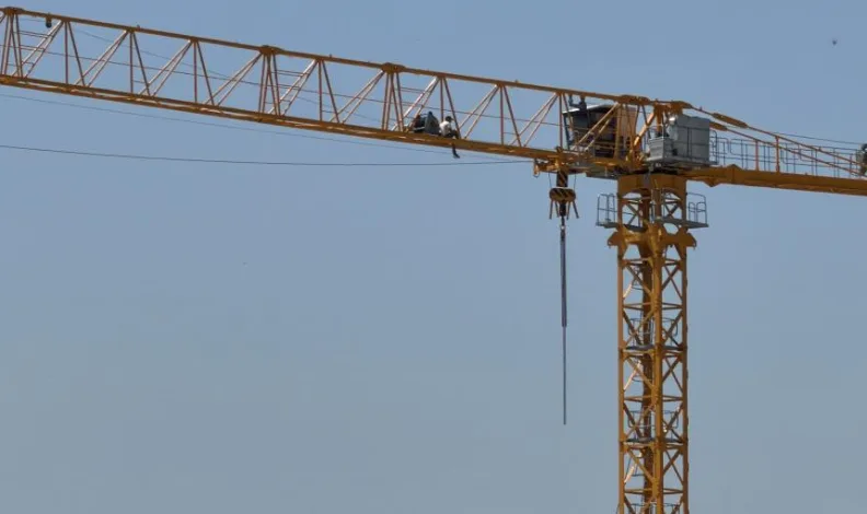 Bolu’da inşaatta maaş alamayan işçiler 2 haftada 4 kez vince çıktı