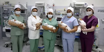 Özbekistan’da 32 yaşındaki kadın beşiz doğurdu