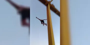 Manavgat’ta 20 metre yükseklikteki köprüden çocukların tehlikeli atlayışı