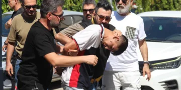 Husumetlilerine ateş açtı, yoldan geçen başkasını öldürdü