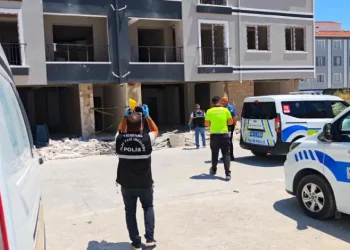 İnşaatta merdivenlerden düşen işçi hayatını kaybetti