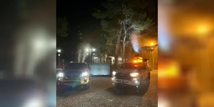 Bilecik’te haşerelere karşı gece mesaisi